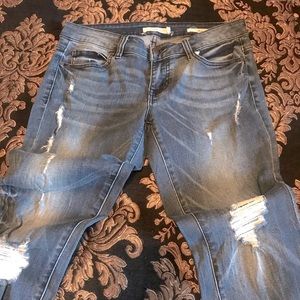 Wild Blue Cropped Jeans